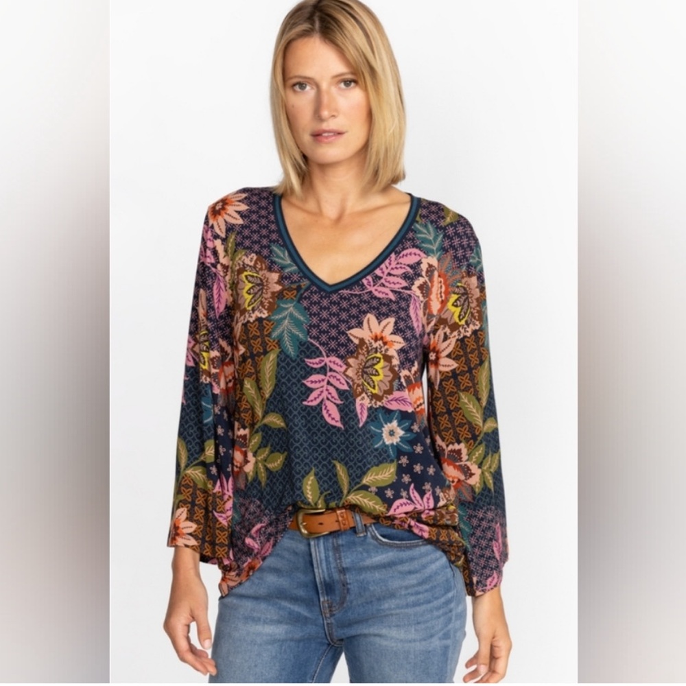 JOHNNY WAS V Neck Kimono Sleeve Long Sleeve T Shirt
